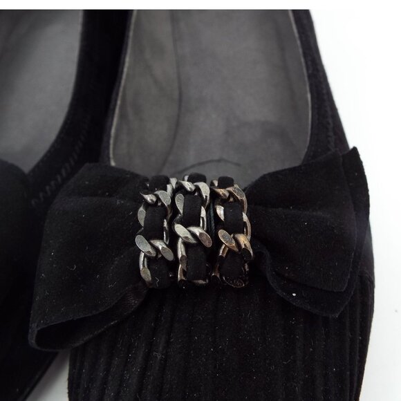 Stuart Weitzman Pleats Black Suede Wedge with Chain Bow Size 10N Narrow - Picture 10 of 16